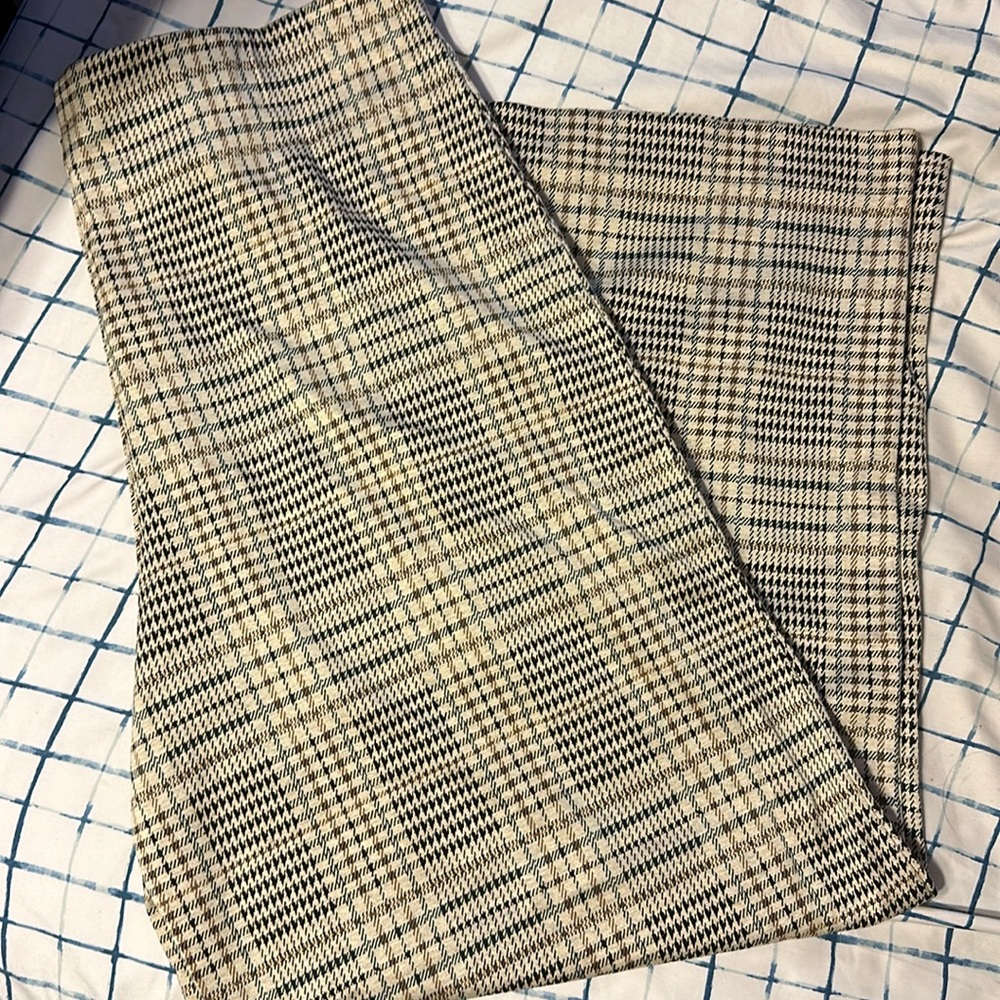 NWOT Casual Plaid Wide Leg Pant with Elastic Band